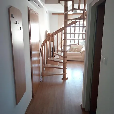 In With Terrace, Air Condition, Wifi 4620-4