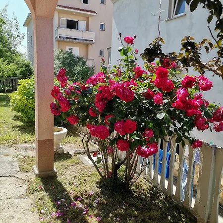 Apartmán In With Terrace, Air Condition, Wifi 4620-4 Lopar